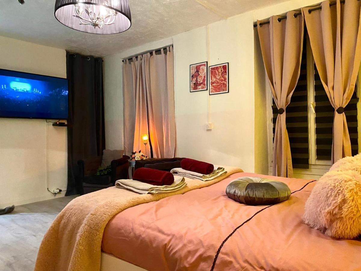 אביניון Cosy & Spa Appartement Luxe Jacuzzi Sauna Suite Cristal מראה חיצוני תמונה
